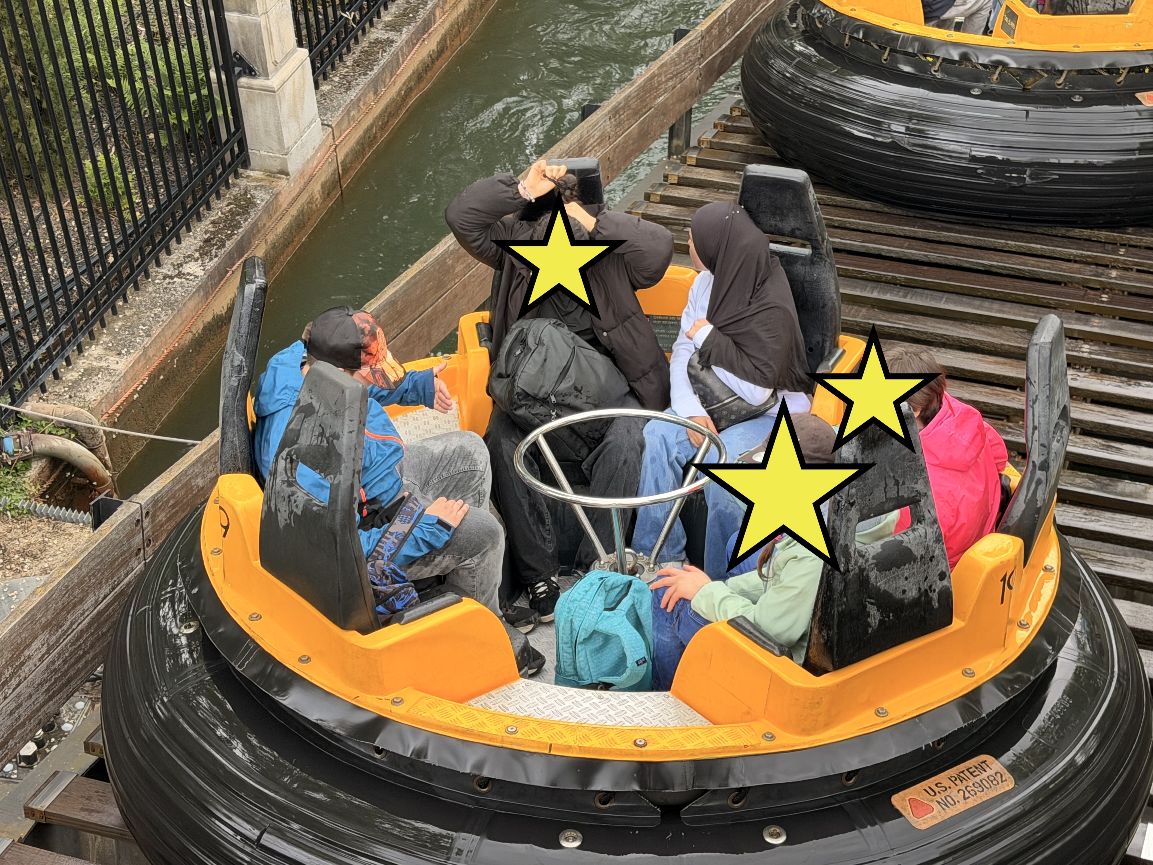 Klassenfahrt der E10 ins Plopsaland Haßloch und ins Sea Life Speyer - Bild 3